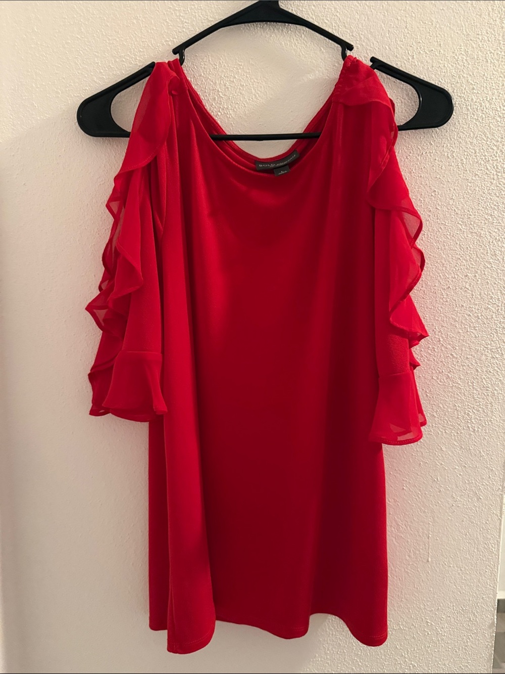 BOLD elements Red Ruffle Cold-Shoulder Blouse